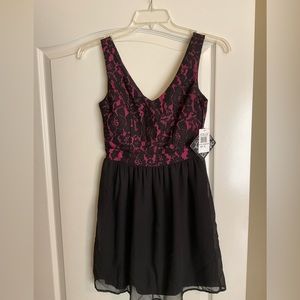 BeBop Women’s Dress Size Small.  Black/Magenta
